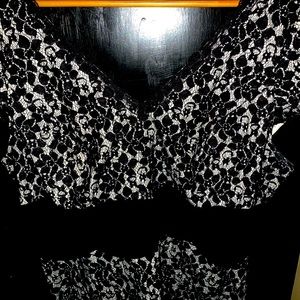 Sleeveless lace dress top